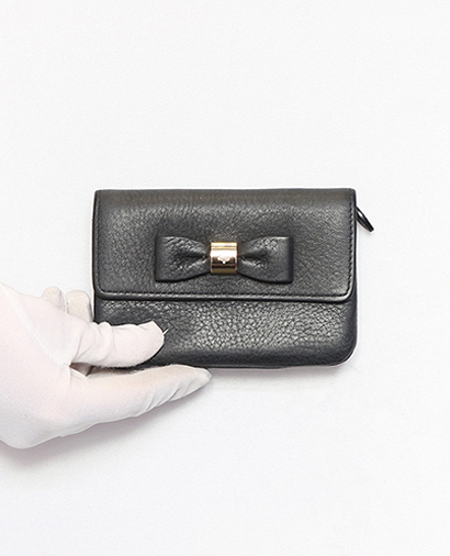 Mulberry Bow French Wallet, front view